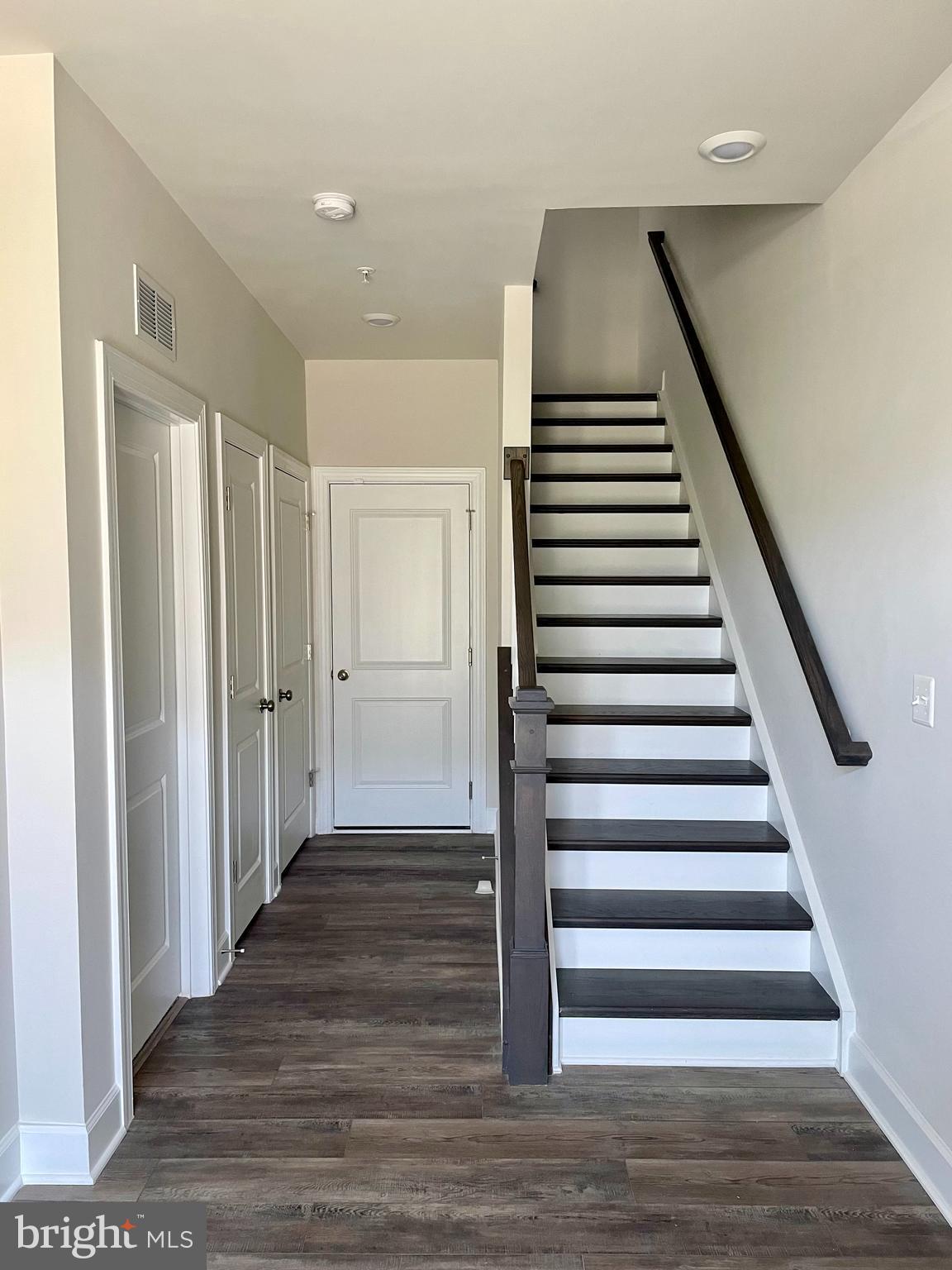 22522 Foundation Drive Ashburn, VA 20148 - Photo 2 of 30 Foyer facing the garage.