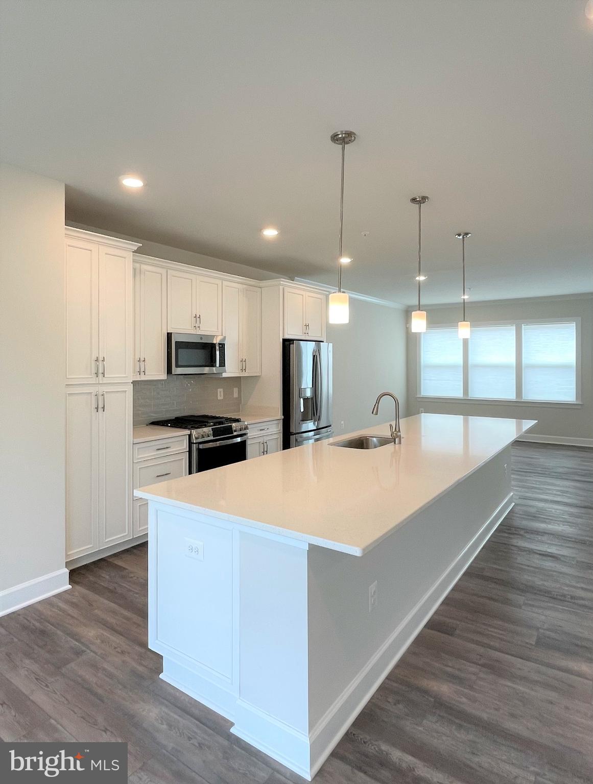22522 Foundation Drive Ashburn, VA 20148 - Photo 7 of 30 Kitchen