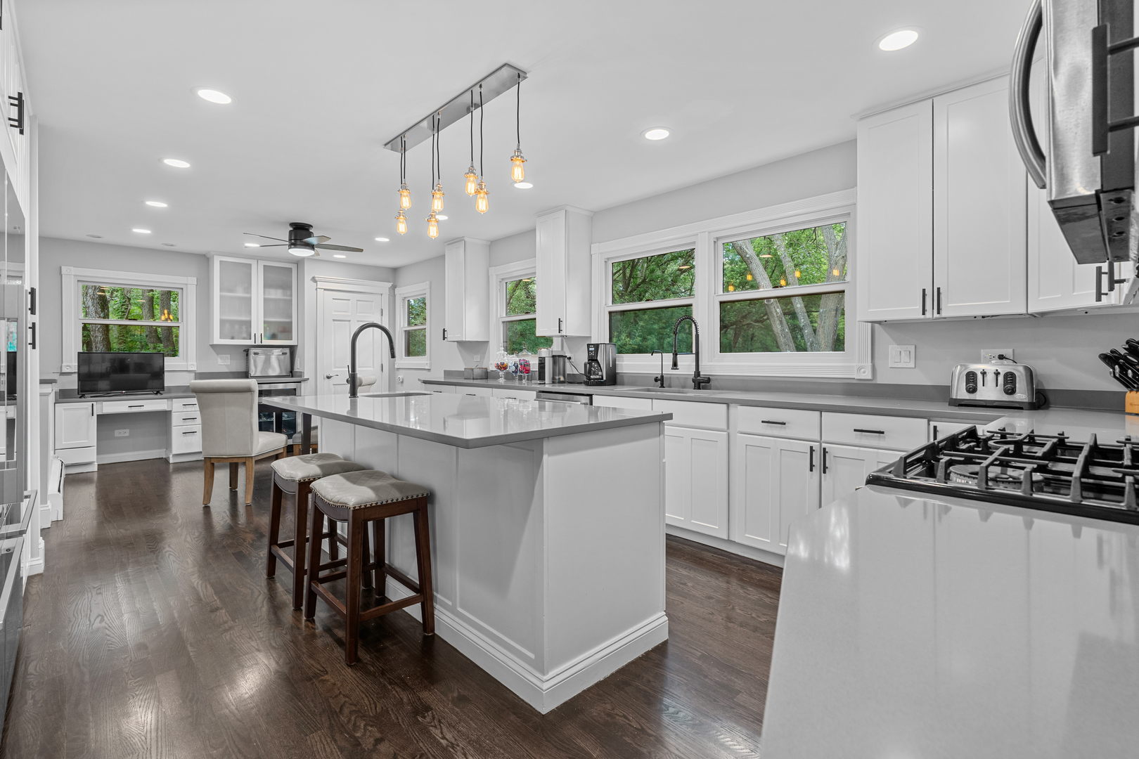 906 Bridle Lane Cary, IL 60013 - Photo 15 of 61