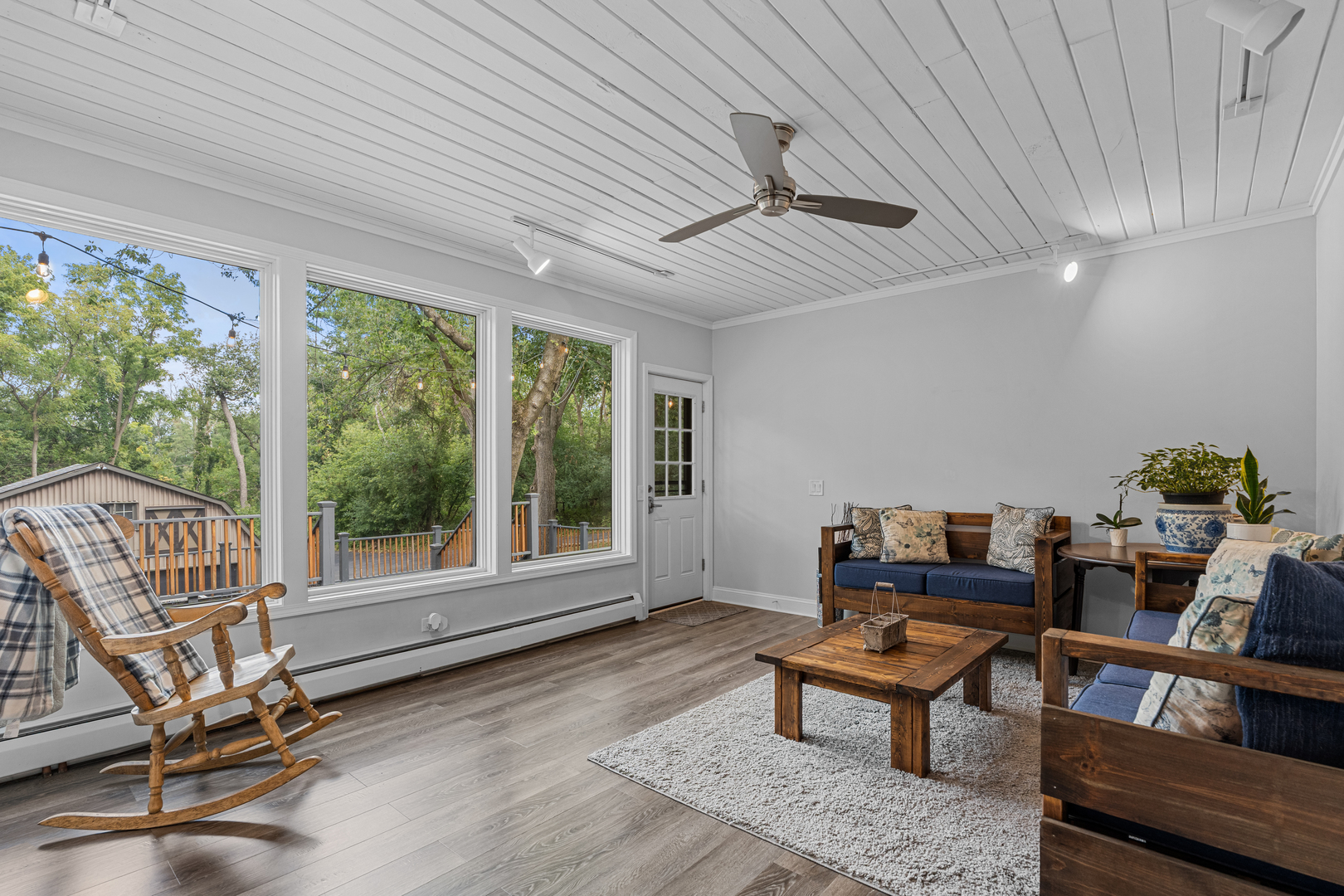 906 Bridle Lane Cary, IL 60013 - Photo 27 of 61 a living room with furniture and a window