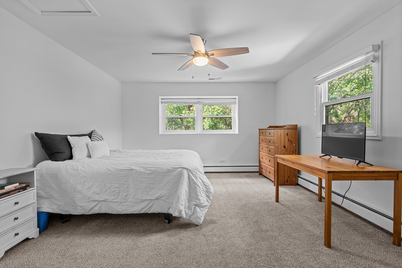 906 Bridle Lane Cary, IL 60013 - Photo 29 of 61 a bedroom with a bed and a window