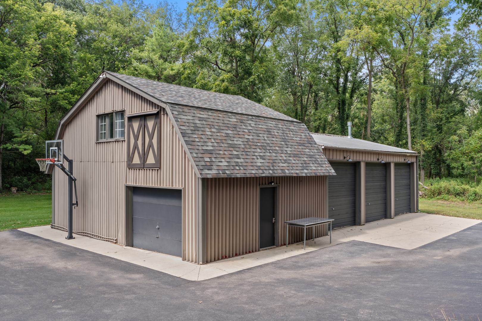906 Bridle Lane Cary, IL 60013 - Photo 51 of 61 a house with a outdoor space