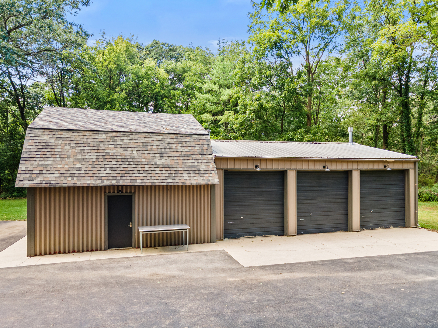 906 Bridle Lane Cary, IL 60013 - Photo 8 of 61 a front view of a house with a garage