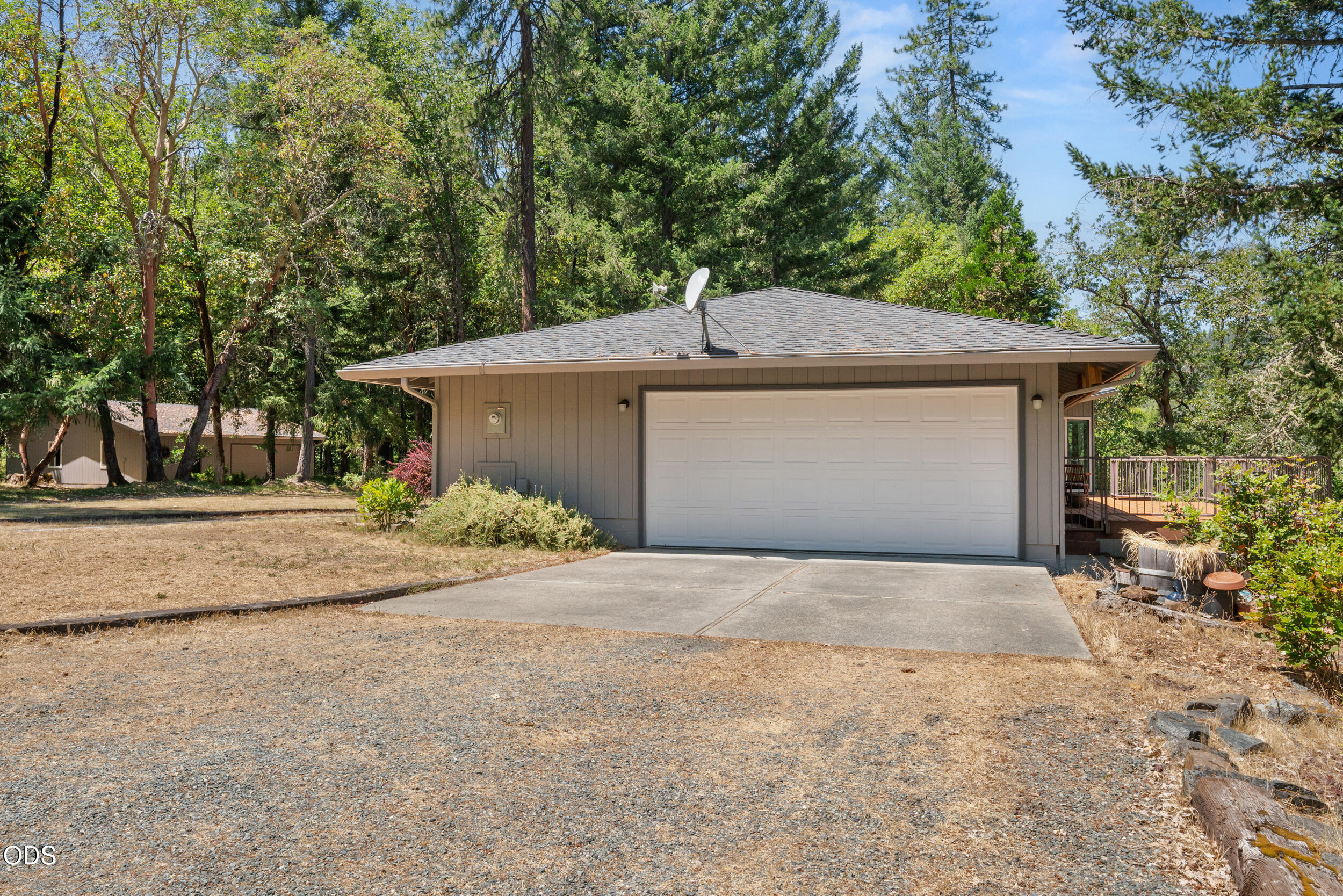 11178 East Evans Creek Road Rogue River, OR 97537 - Photo 41 of 62