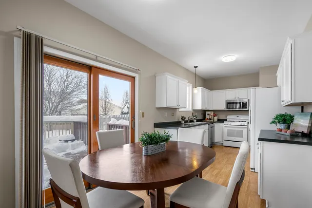 $339,000 | 28808 Blacksmith Court, Lakemoor, IL 60051