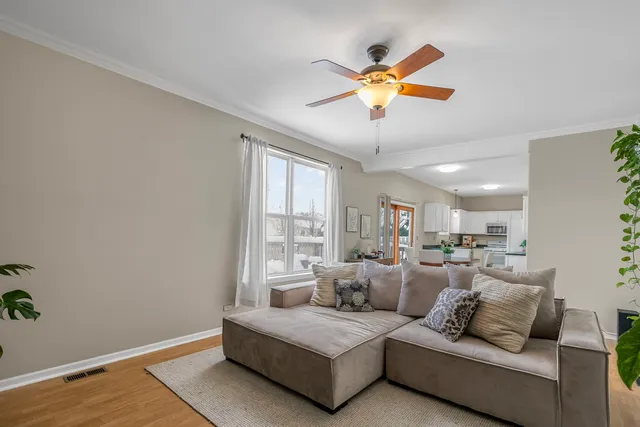 $339,000 | 28808 Blacksmith Court, Lakemoor, IL 60051