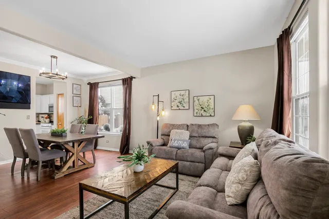 $339,000 | 28808 Blacksmith Court, Lakemoor, IL 60051