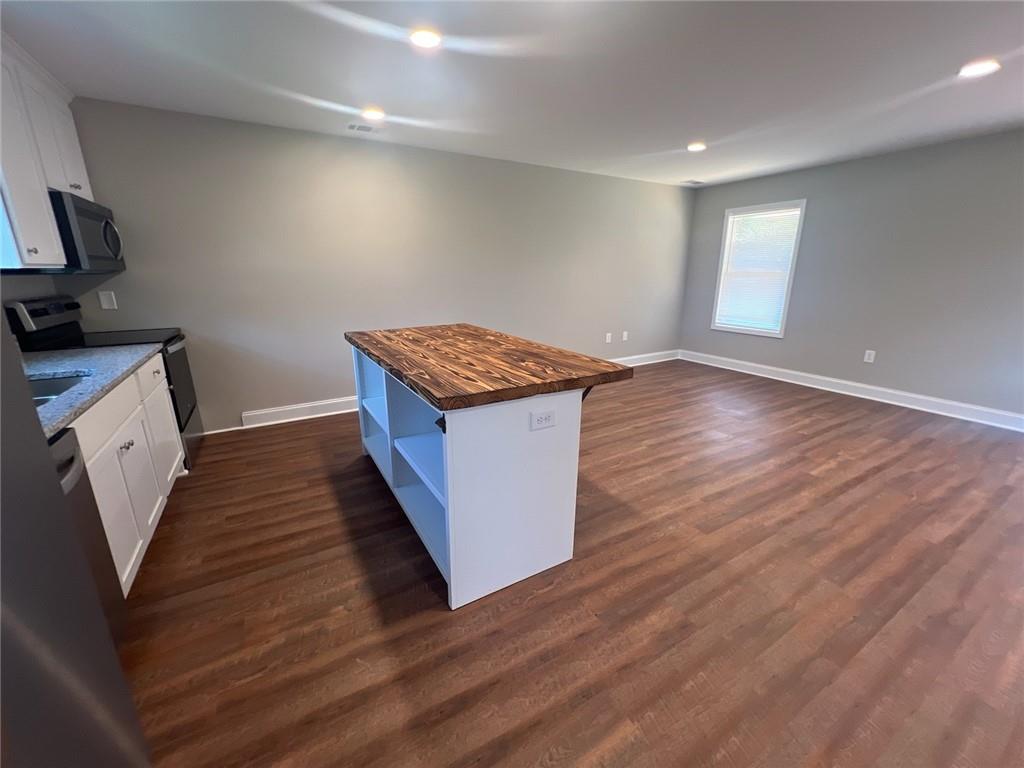 5968 Moon Drive Lula, GA 30554 - Photo 5 of 13