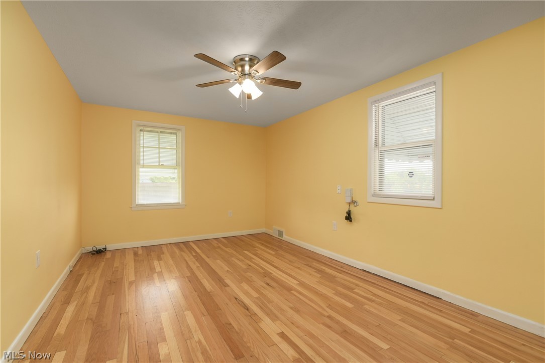 3921 Delmore Road Cleveland Heights, OH 44121 - Photo 23 of 35