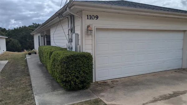 $1,400 | 1109 Advance Street, San Marcos, TX 78666