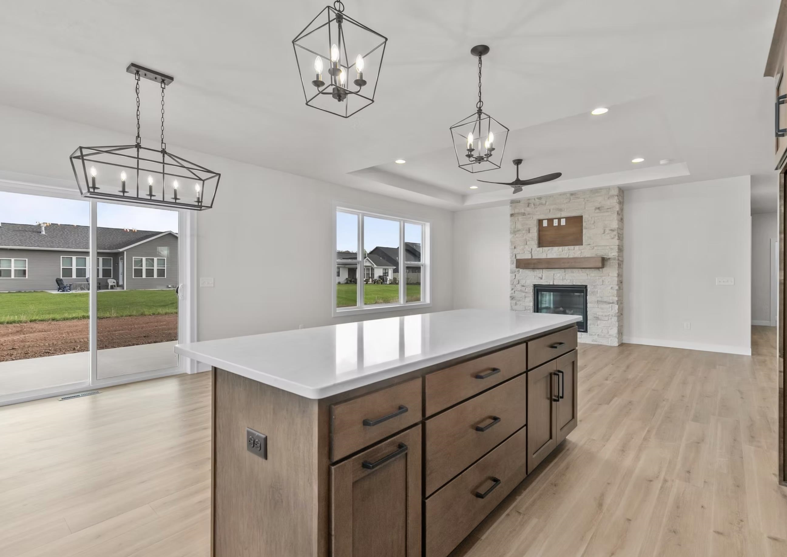 N8870 Killarney Way Menasha, WI 54952 - Photo 3 of 14