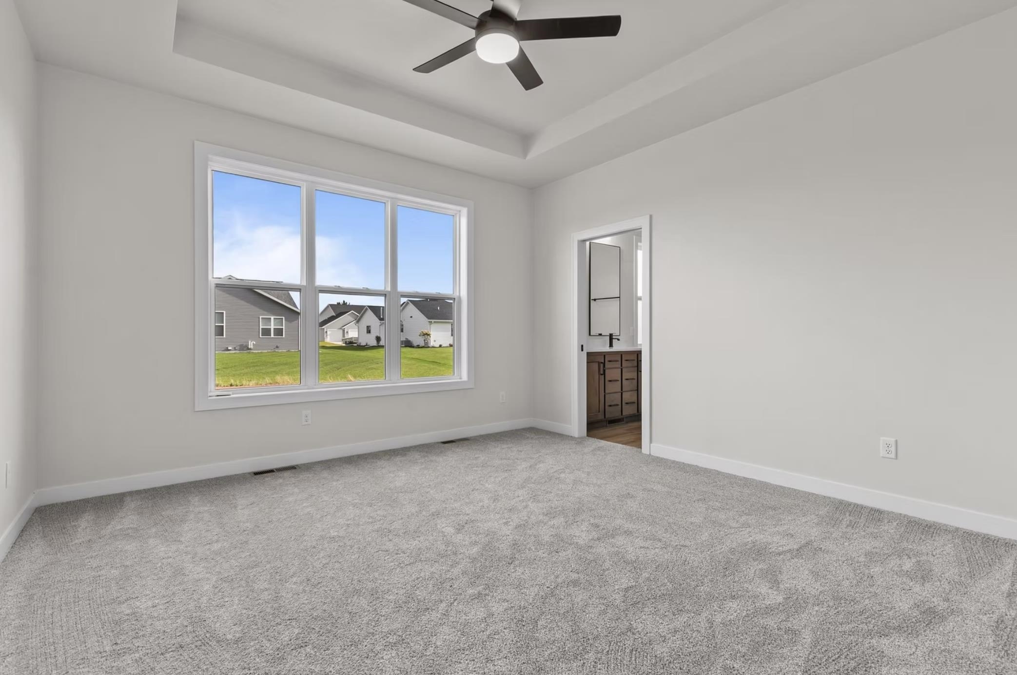 N8870 Killarney Way Menasha, WI 54952 - Photo 10 of 14