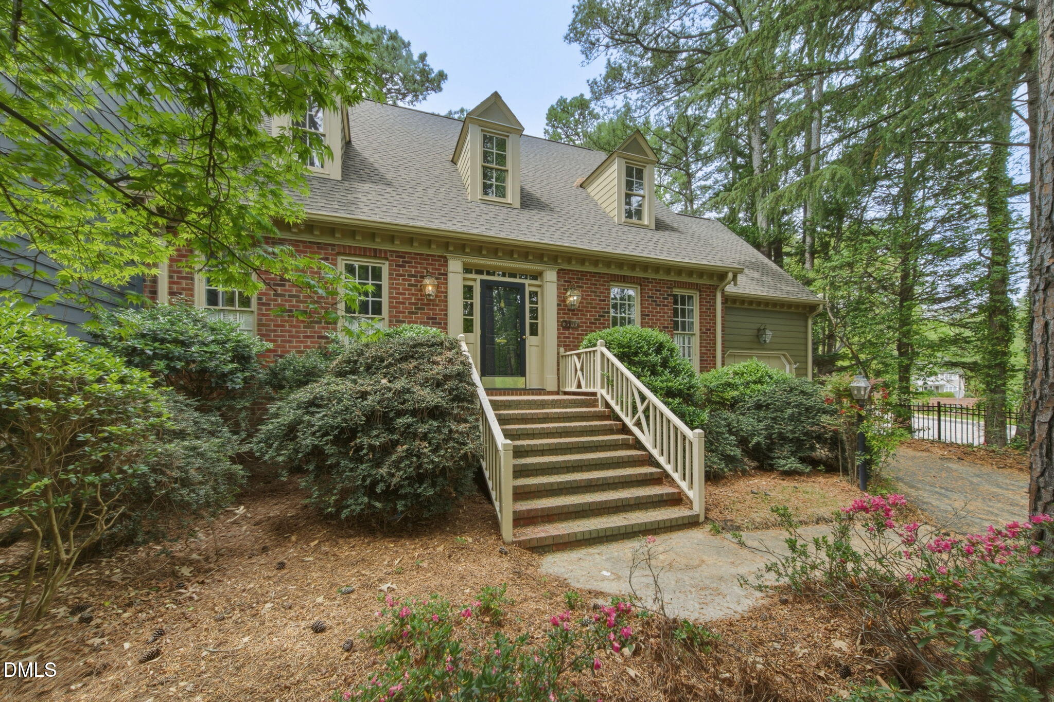 1-web-or-mls-6107 Tipping Circle-2600
