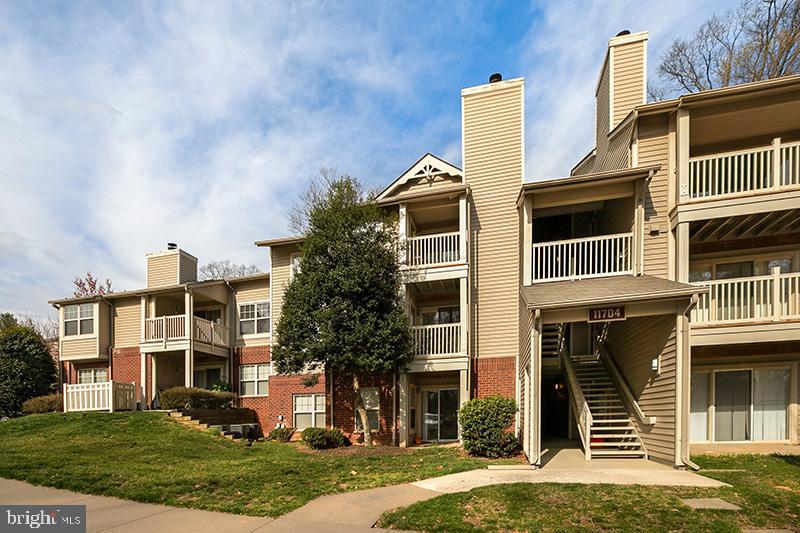 11704 Olde English Drive, Unit L Reston, VA 20190 - Photo 2 of 34
