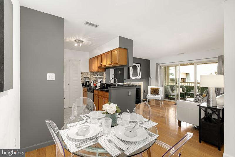 11704 Olde English Drive, Unit L Reston, VA 20190 - Photo 27 of 34