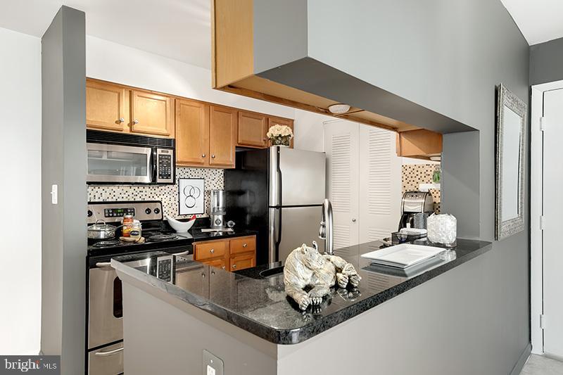 11704 Olde English Drive, Unit L Reston, VA 20190 - Photo 29 of 34