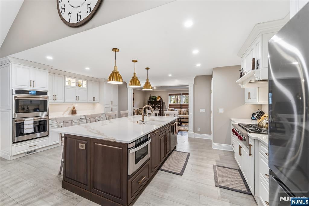 854 Cambridge Road River Vale, NJ 07675 - Photo 13 of 50