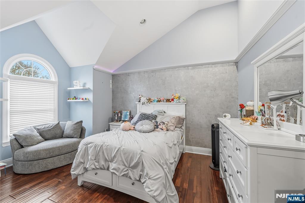 854 Cambridge Road River Vale, NJ 07675 - Photo 25 of 50