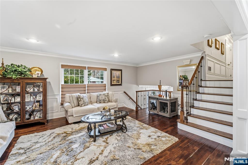 854 Cambridge Road River Vale, NJ 07675 - Photo 8 of 50