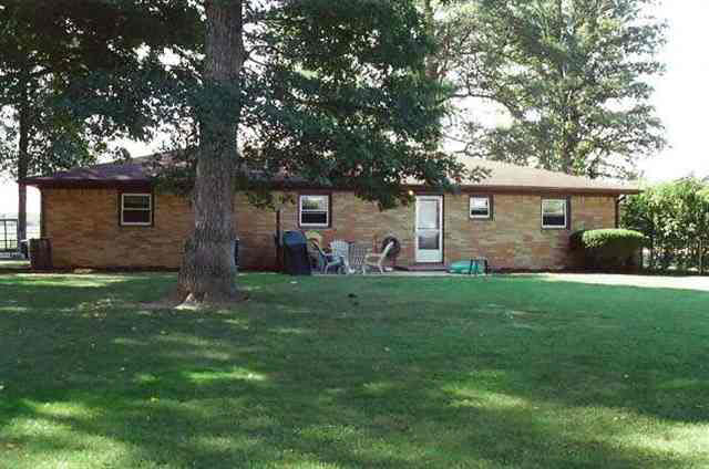 6900 West Cornbread Road Yorktown, IN 47396 - Photo 2 of 12