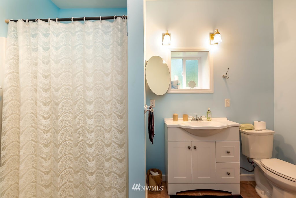 567 Lagoon Point Road Greenbank, WA 98253 - Photo 20 of 25 Gallery Image 20