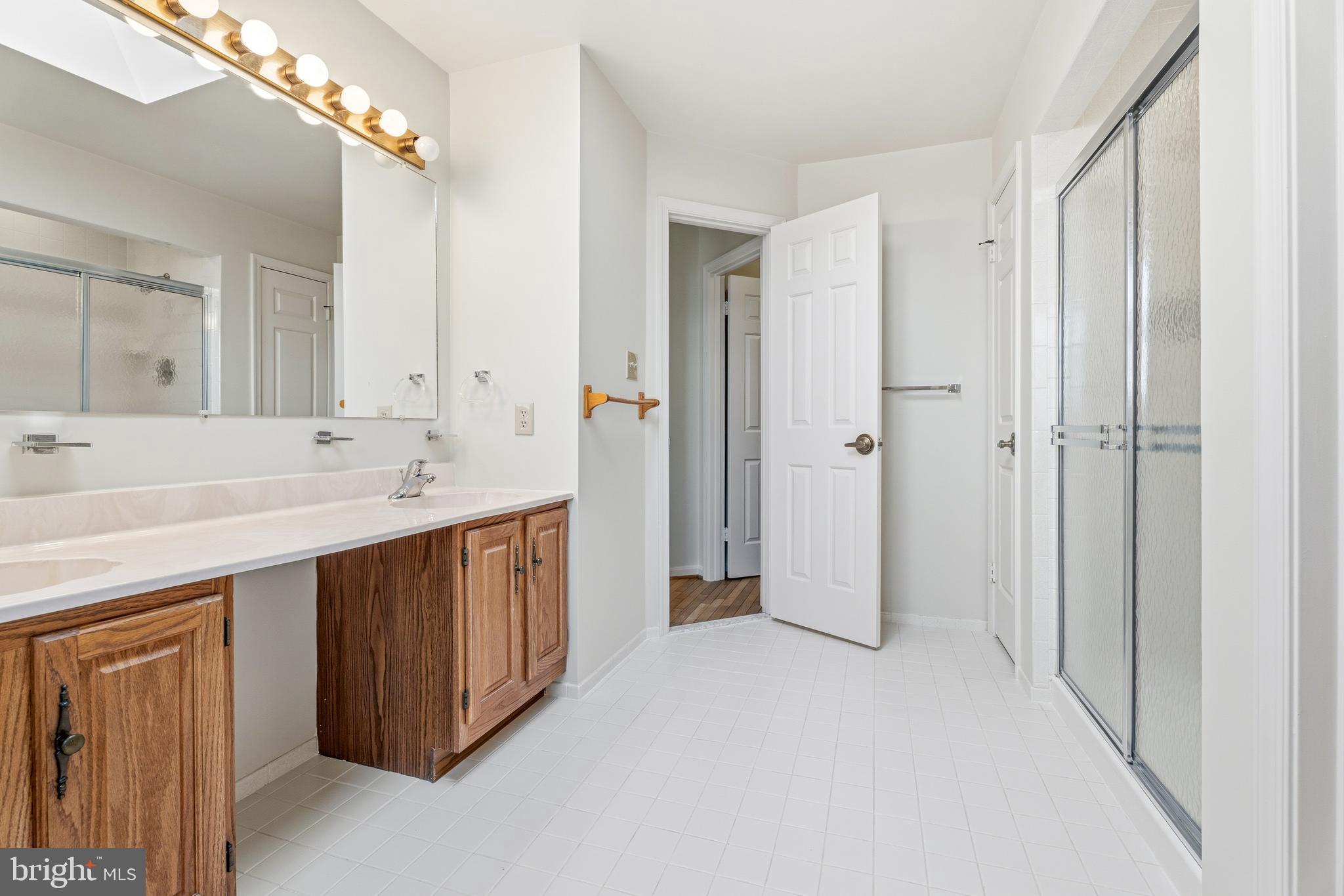 921 Boom Way Annapolis, MD 21401 - Photo 31 of 35 Owner Full Bath