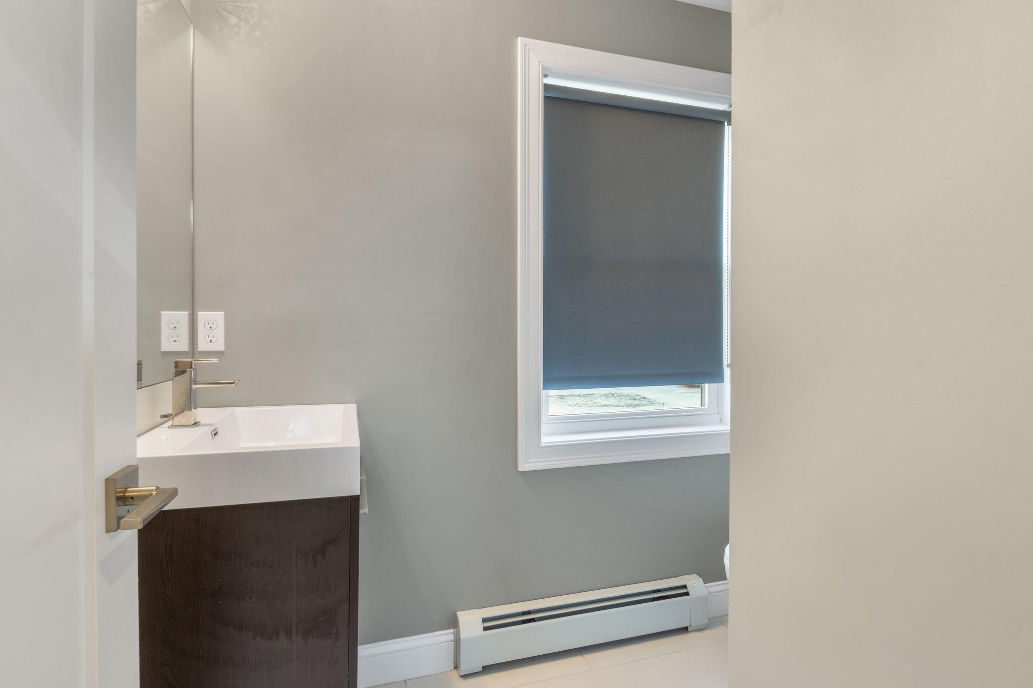 50 Myrtle Street Portland, ME 04101 - Photo 29 of 50 2nd Fl Half Bath