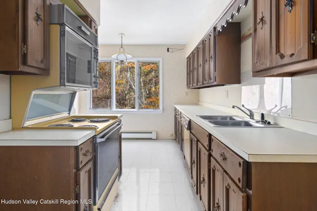 $795,000 | 165 Queechy Lake Drive, Canaan, NY 12029