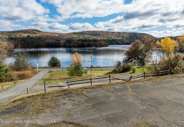 $795,000 | 165 Queechy Lake Drive, Canaan, NY 12029