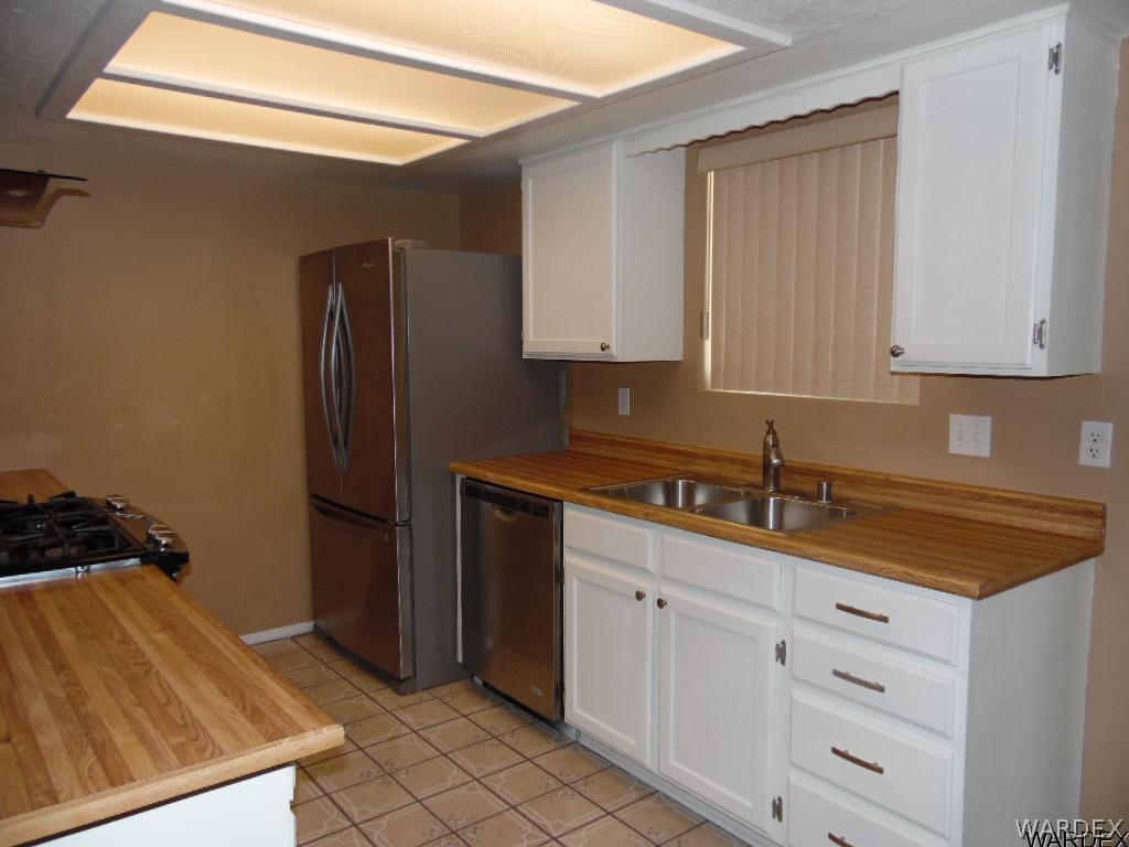 1203 Baseline Road Bullhead City, AZ 86442 - Photo 5 of 27 Gallery Image 5