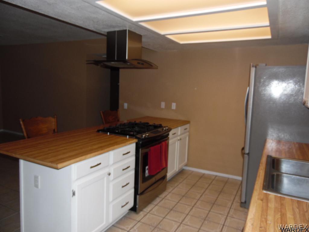 1203 Baseline Road Bullhead City, AZ 86442 - Photo 7 of 27 Gallery Image 7