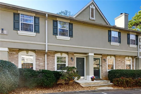 $2,400 | 6900 Roswell Road, Unit 3E, Atlanta, GA 30328