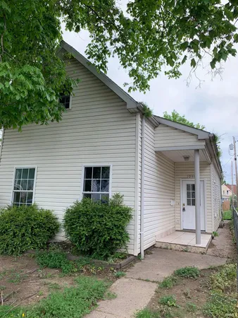 $93,900 | 210 East Maryland Street, Evansville, IN 47711