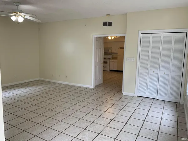 $93,900 | 210 East Maryland Street, Evansville, IN 47711