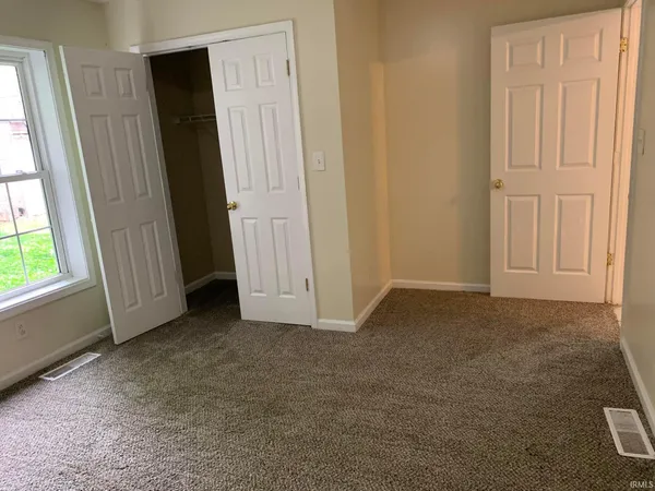 $93,900 | 210 East Maryland Street, Evansville, IN 47711