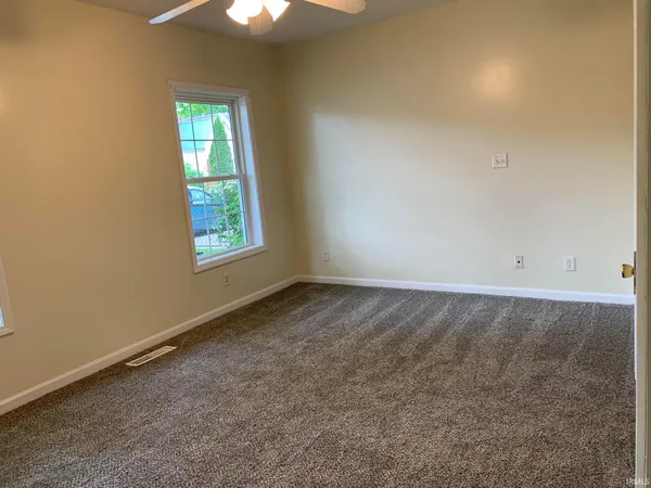 $93,900 | 210 East Maryland Street, Evansville, IN 47711