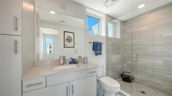 $720,000 | 1703 North Tamiami Trail, Unit 511, Sarasota, FL 34236