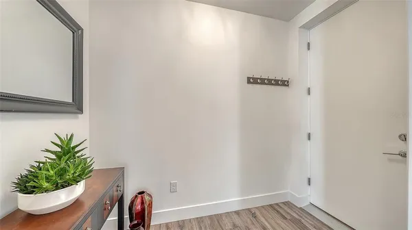 $720,000 | 1703 North Tamiami Trail, Unit 511, Sarasota, FL 34236