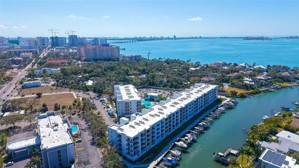 $720,000 | 1703 North Tamiami Trail, Unit 511, Sarasota, FL 34236