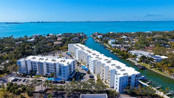 $720,000 | 1703 North Tamiami Trail, Unit 511, Sarasota, FL 34236