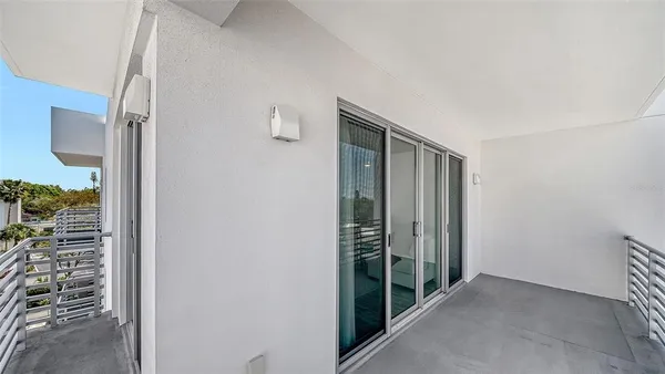 $720,000 | 1703 North Tamiami Trail, Unit 511, Sarasota, FL 34236