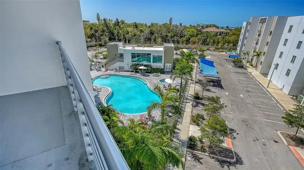 $720,000 | 1703 North Tamiami Trail, Unit 511, Sarasota, FL 34236