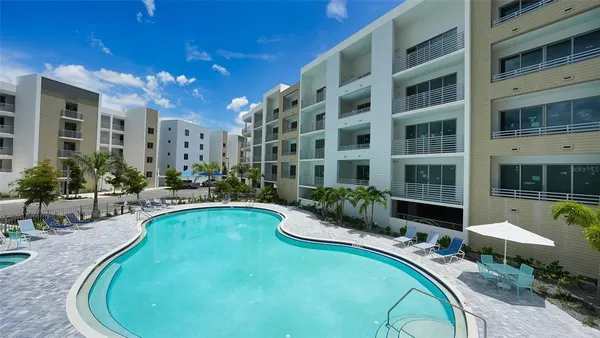 $720,000 | 1703 North Tamiami Trail, Unit 511, Sarasota, FL 34236
