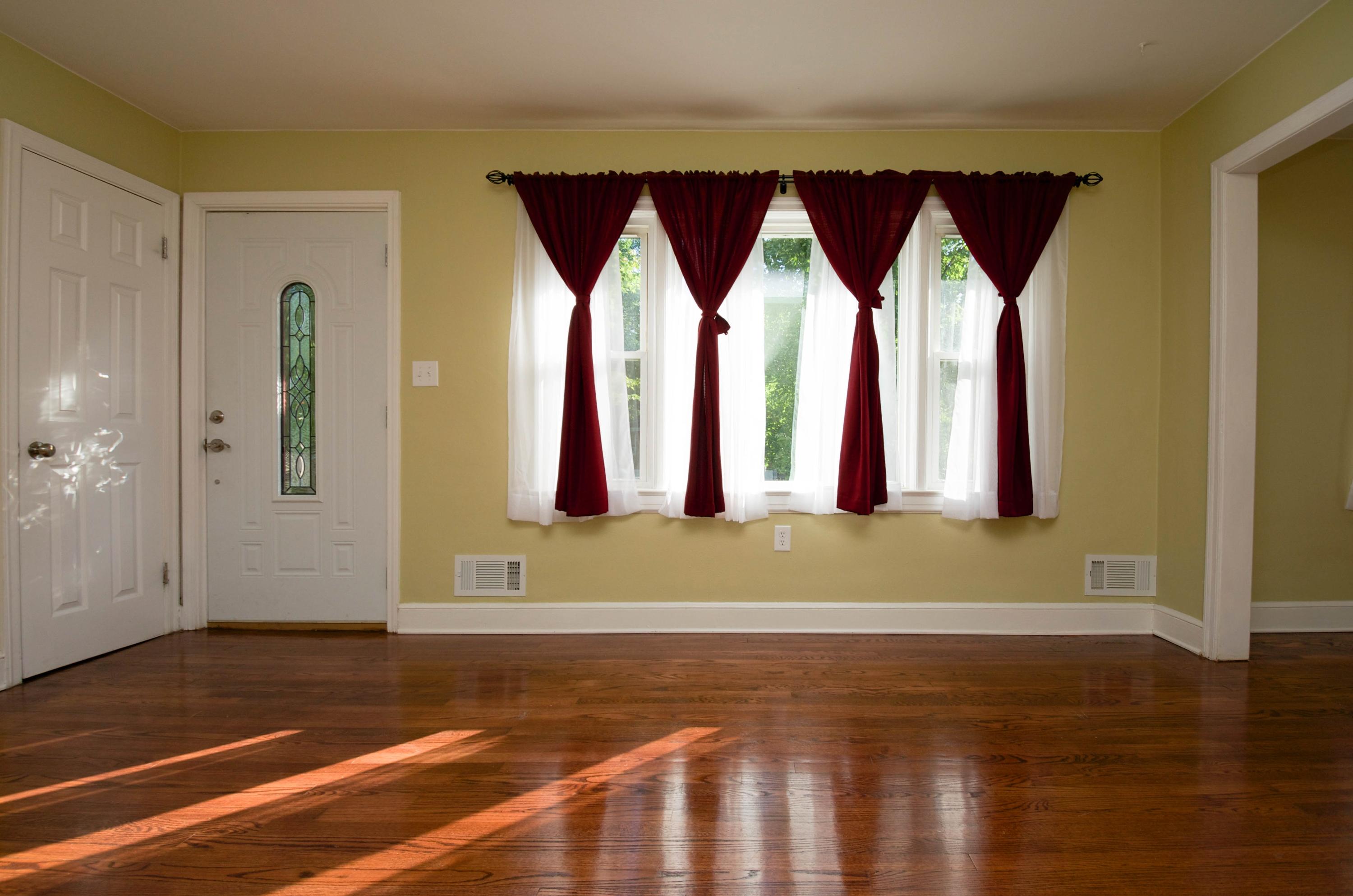 1932 Meadowbrook Road Northwest Roanoke, VA 24017 - Photo 4 of 43 Living Room