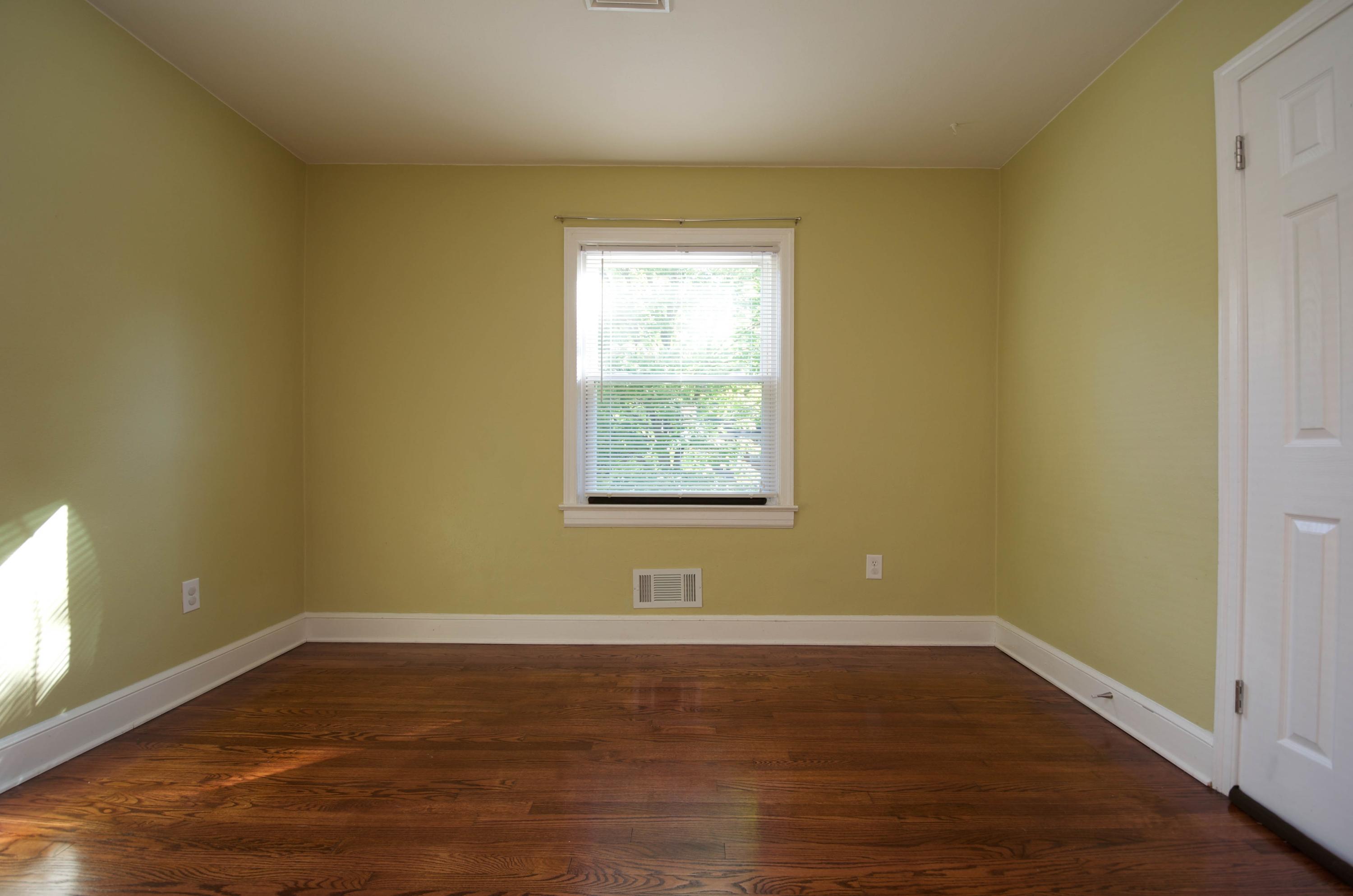1932 Meadowbrook Road Northwest Roanoke, VA 24017 - Photo 34 of 43 Bedroom 3