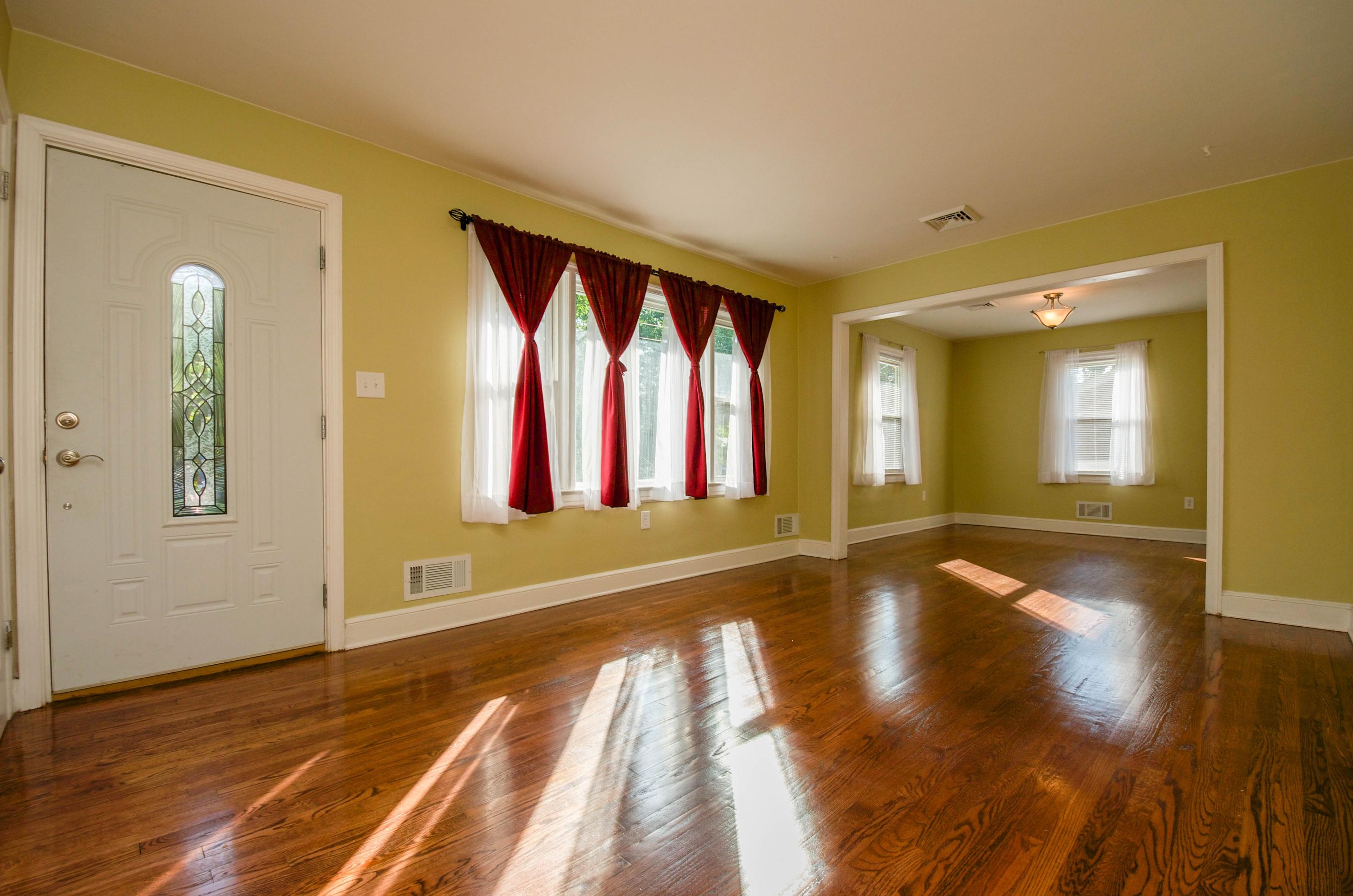 1932 Meadowbrook Road Northwest Roanoke, VA 24017 - Photo 5 of 43 Living Room
