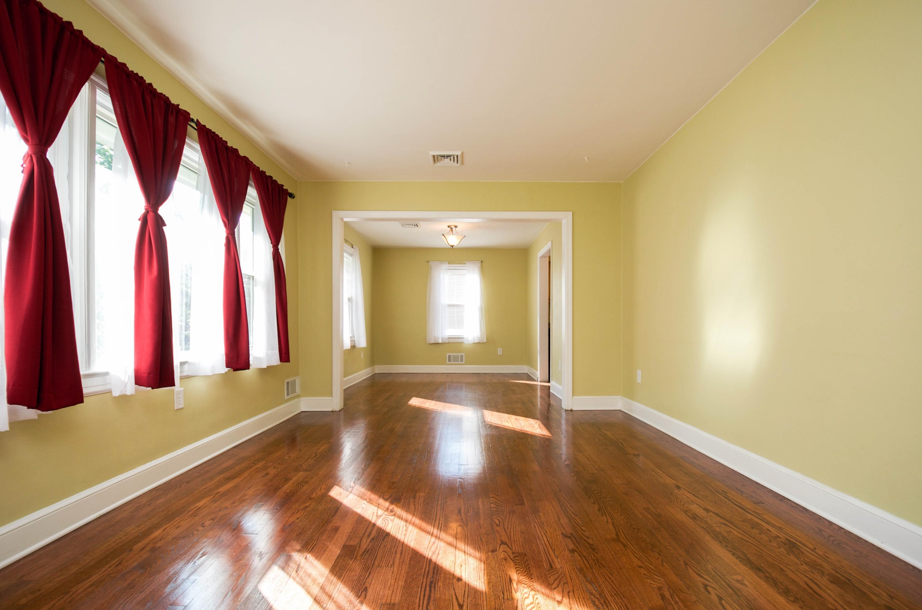 1932 Meadowbrook Road Northwest Roanoke, VA 24017 - Photo 6 of 43 Living Room