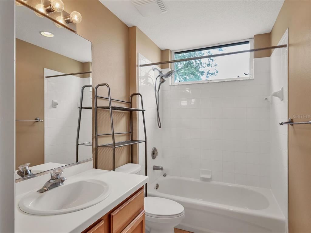 8406 Wethersfield Run, Unit 104 Lakewood Ranch, FL 34202 - Photo 29 of 48