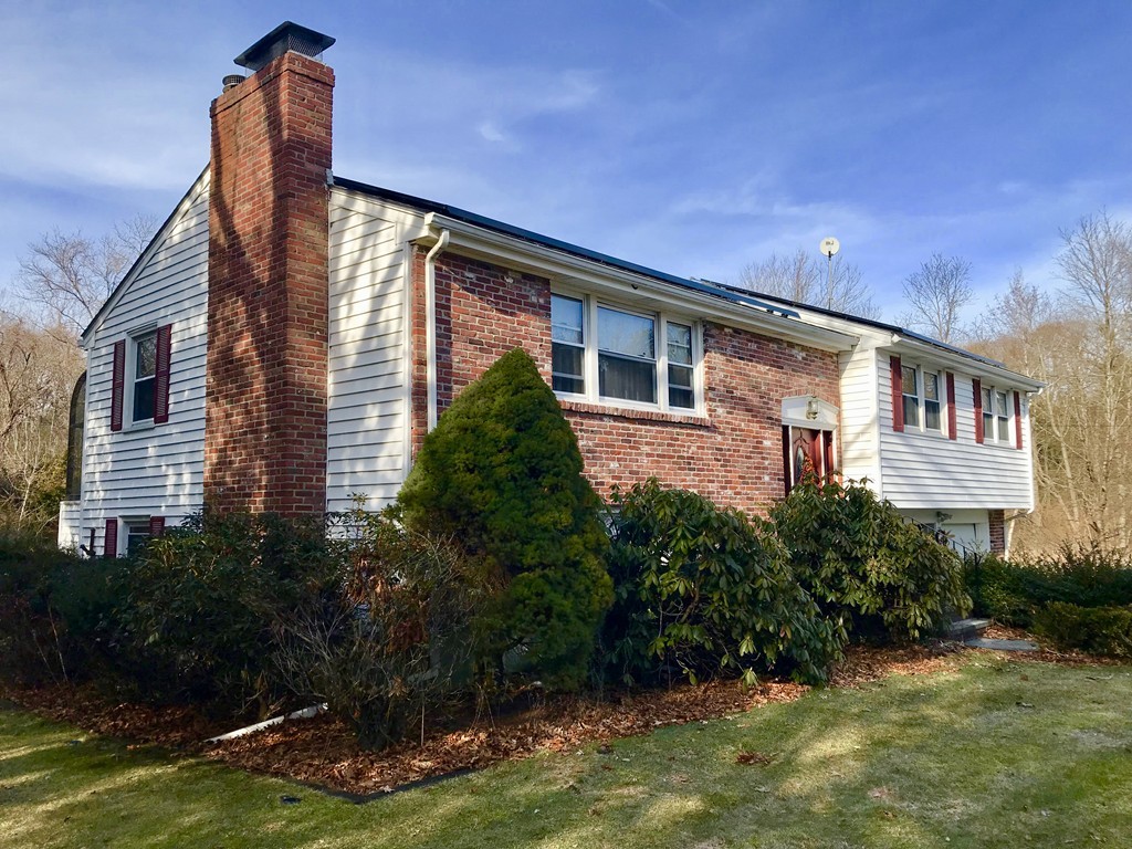 125 Conant Road Westwood, MA 02090 - Photo 1 of 27 Gallery Image 1