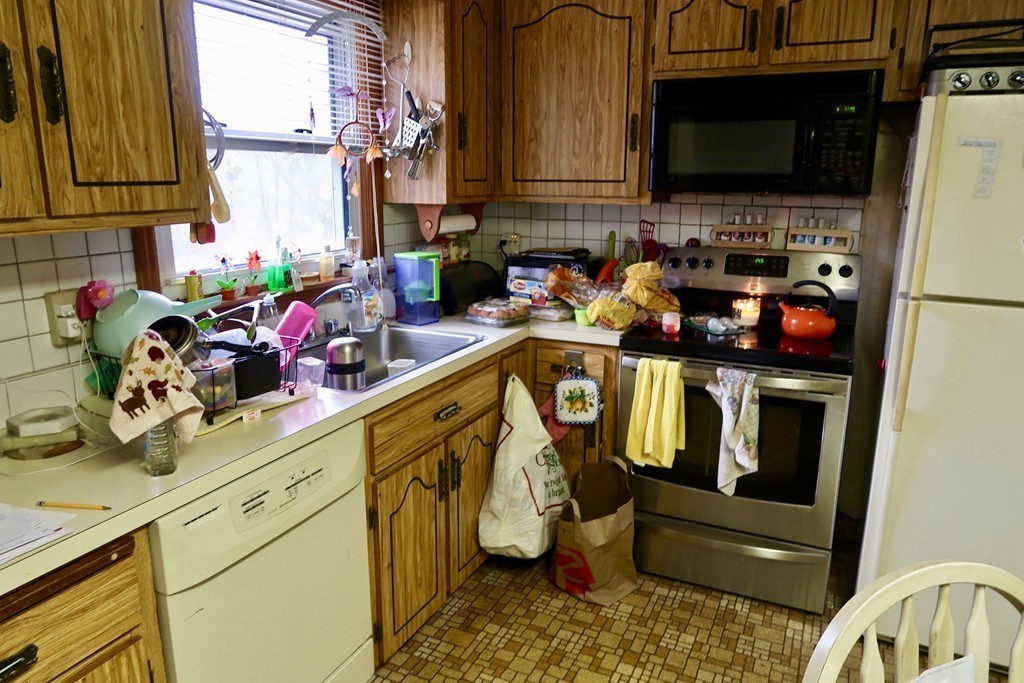 125 Conant Road Westwood, MA 02090 - Photo 22 of 27 Gallery Image 22